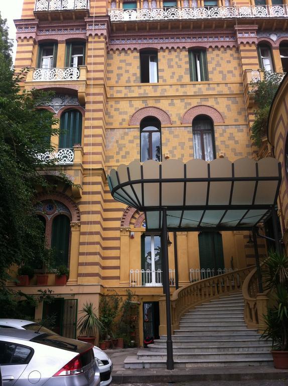 Amedeo Naples